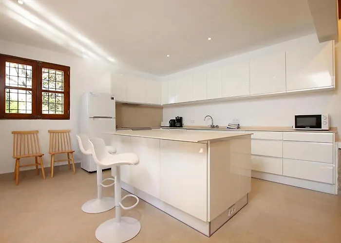 Bennassar Вілла Польєнса